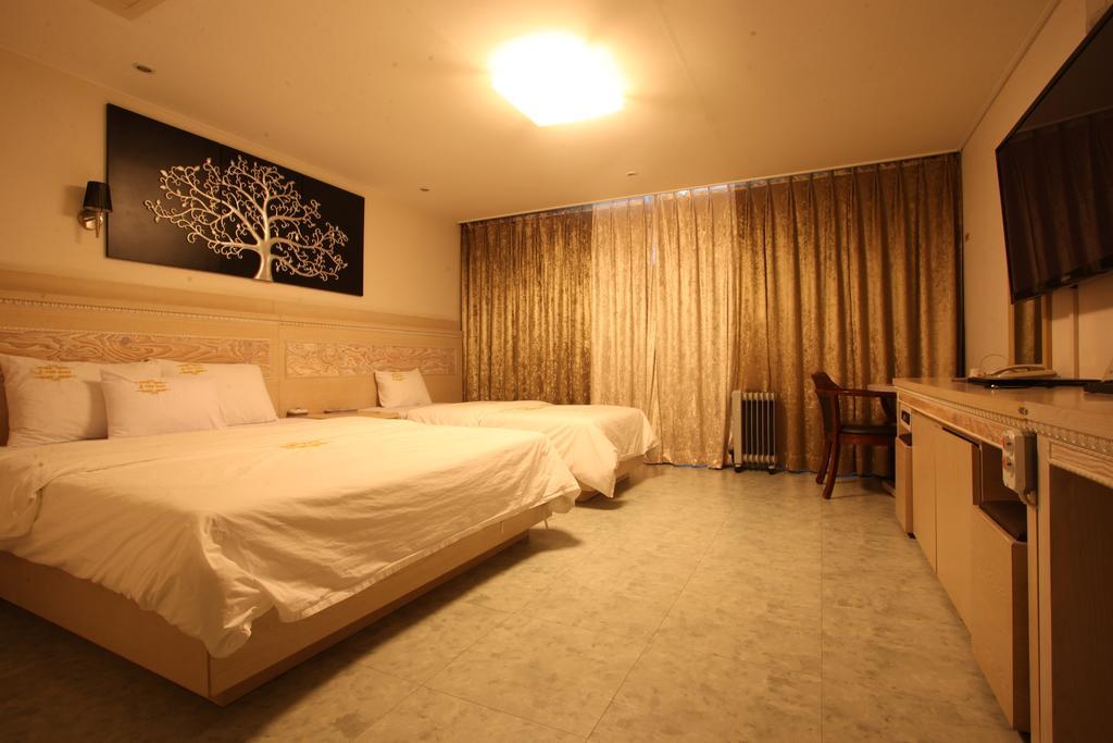 J-Top Hotel Siheung Room photo